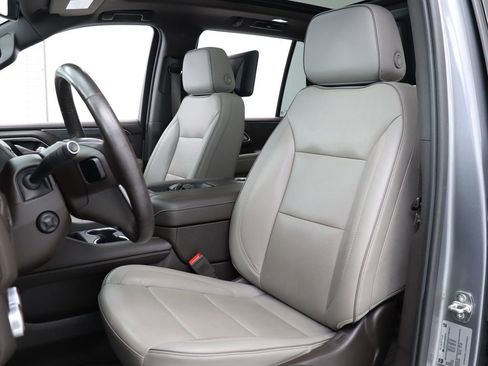 Used 2021 GMC Yukon SLT w/ SLT Premium Package AWD/4WD image 13