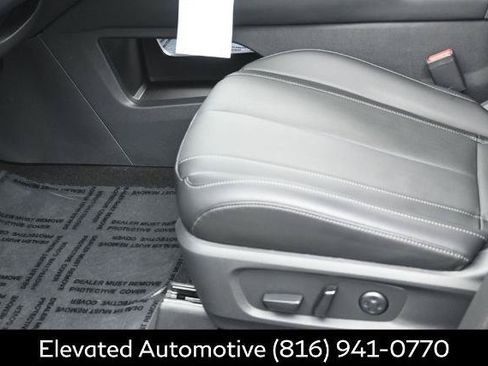 Certified 2026 INFINITI QX60 Luxe w/ Cargo Package AWD/4WD image 17