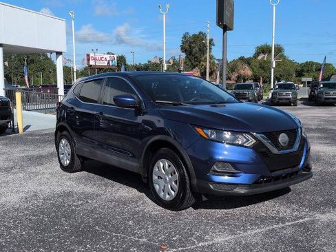 Certified 2020 Nissan Rogue Sport S FWD image 2