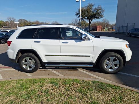 Used 2013 Jeep Grand Cherokee Overland w/ Advance Technology Group image 7