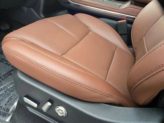 New 2025 Lincoln Navigator Reserve video 4