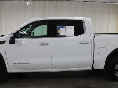 Used 2025 GMC Sierra 1500 SLT AWD/4WD image 6