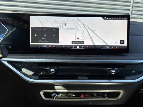 Used 2026 BMW X5 xDrive50e image 18