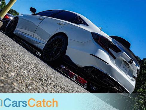 Used 2018 Honda Accord Sport image 5