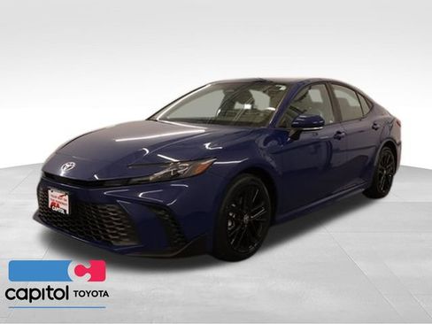 Used 2025 Toyota Camry SE w/ Convenience Package AWD/4WD image 5