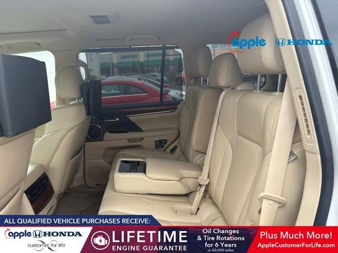 Used 2020 Lexus LX 570 4WD w/ Luxury Package image 5