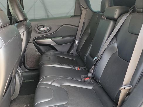 Used 2020 Jeep Cherokee Latitude Plus FWD image 8