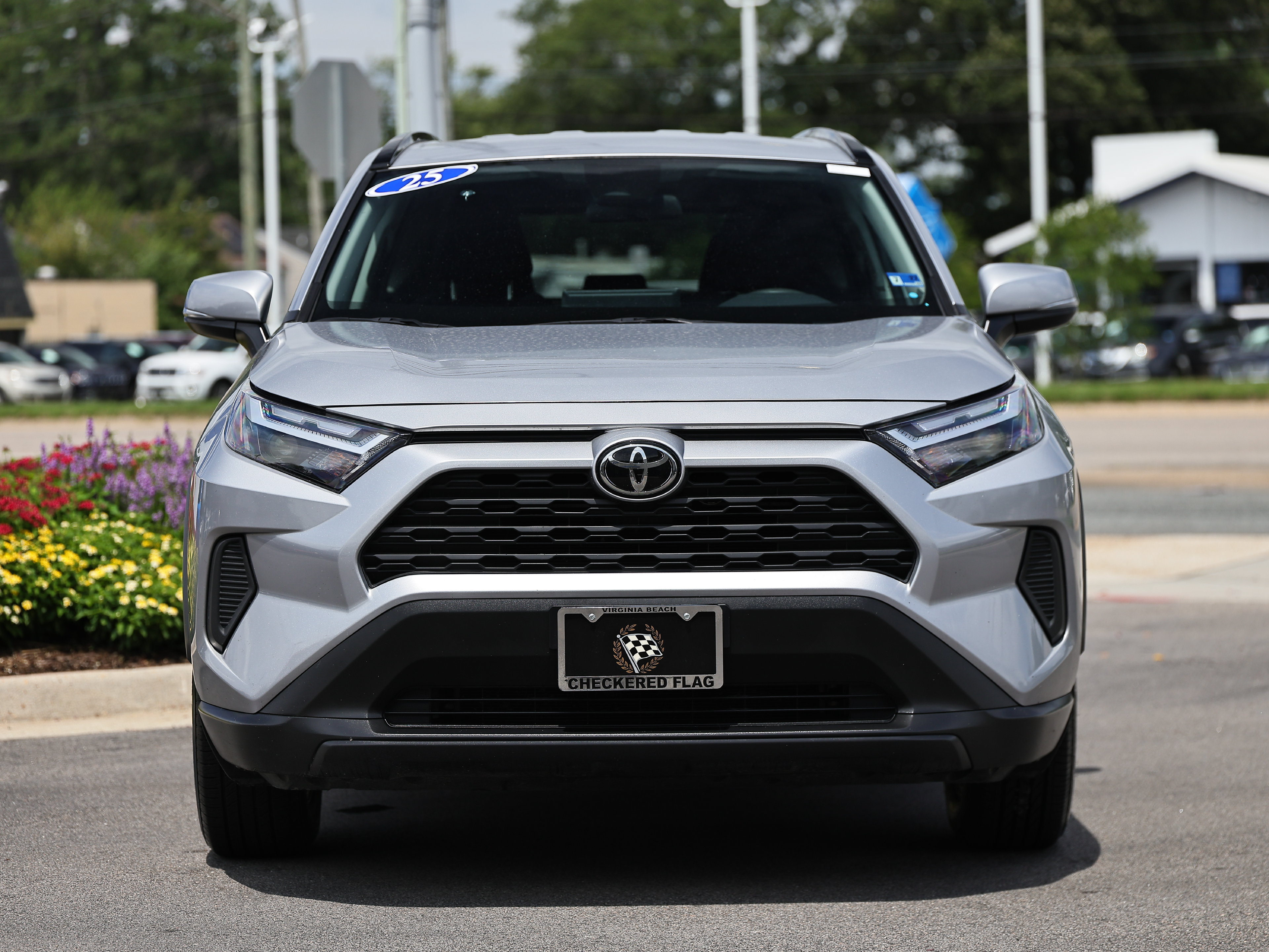 Used 2025 Toyota RAV4 XLE FWD image 14