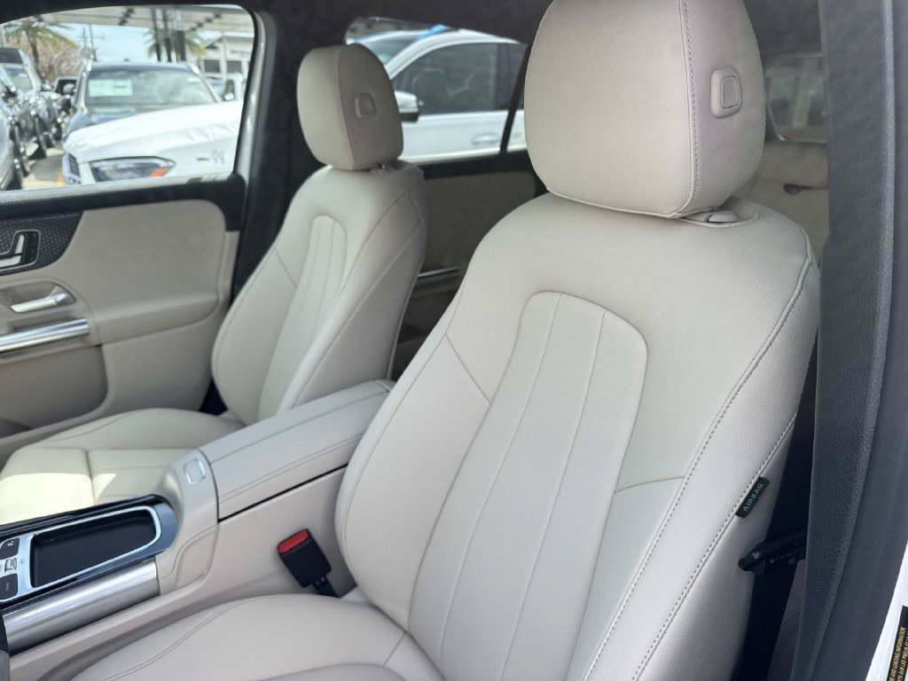 Used 2026 Mercedes-Benz GLA 250 image 9