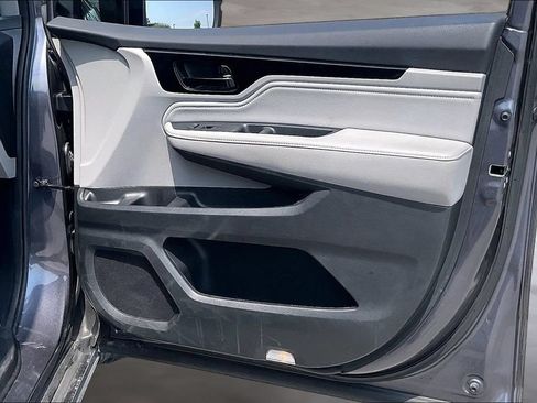 Used 2024 Honda Odyssey Touring image 28