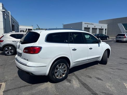 Used 2017 Buick Enclave Leather AWD/4WD image 3