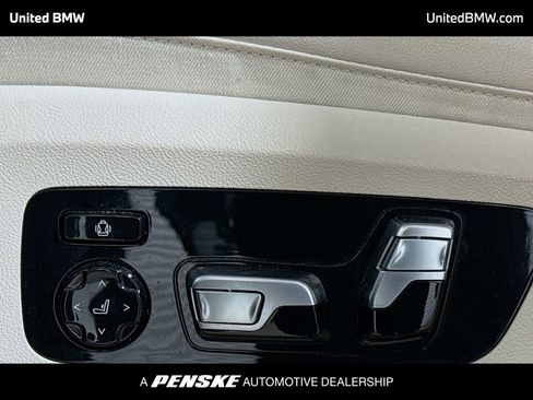 Used 2023 BMW X7 xDrive40i w/ Premium Package image 4