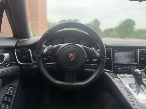 Used 2011 Porsche Panamera image 25