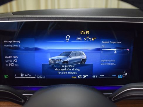 Used 2025 Mercedes-Benz GLS 450 4MATIC image 31