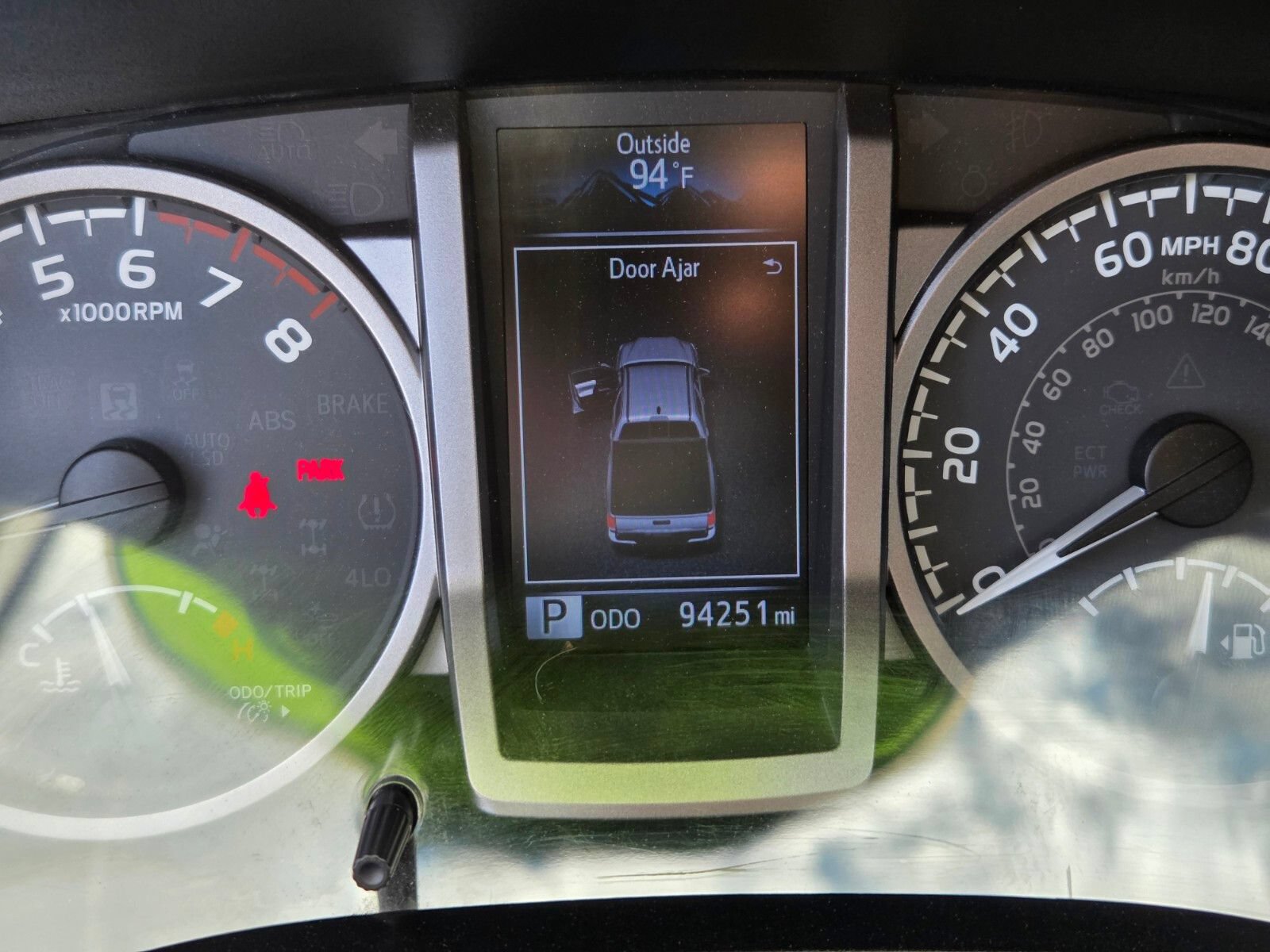Used 2018 Toyota Tacoma SR5 RWD image 19