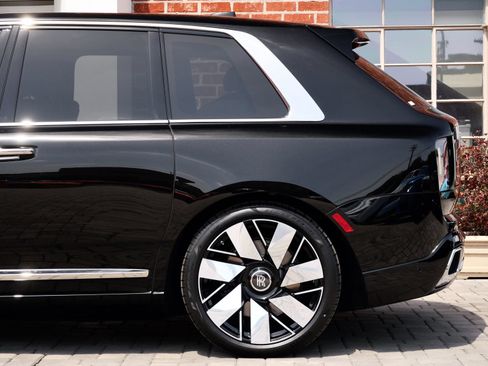 New 2026 Rolls-Royce Cullinan AWD/4WD image 21