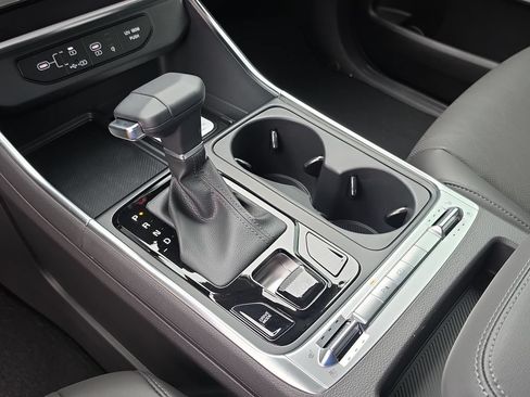 New 2026 Kia Carnival SX w/ SX Dark Edition Package FWD image 28