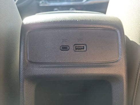 Used 2024 Chevrolet Trax ACTIV w/ Sunroof Package image 11