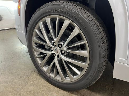 New 2026 Buick Enclave Avenir w/ Super Cruise Package image 8