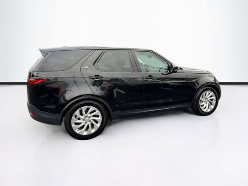 Used 2024 Land Rover Discovery S image 8