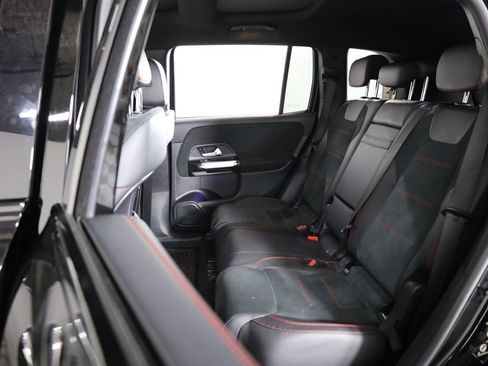Used 2023 Mercedes-Benz GLB 250 4MATIC image 54