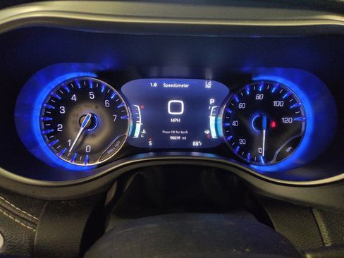 Used 2024 Chrysler Pacifica Touring FWD image 23