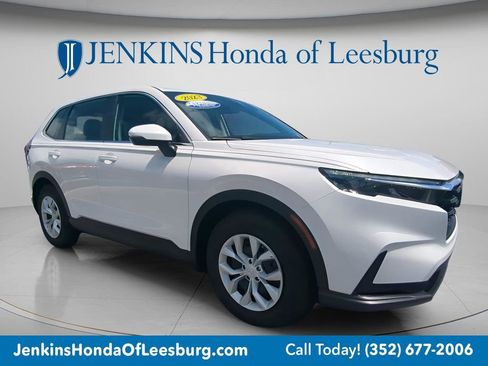 Used 2023 Honda CR-V LX image 1