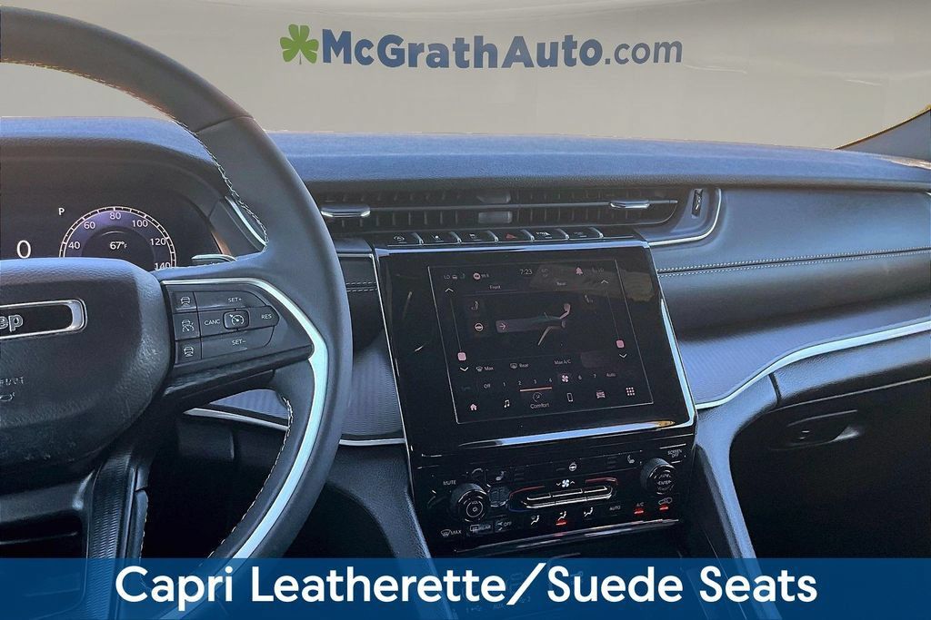 Used 2025 Jeep Grand Cherokee L Laredo AWD/4WD image 12