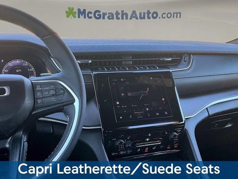 Used 2025 Jeep Grand Cherokee L Laredo AWD/4WD image 12