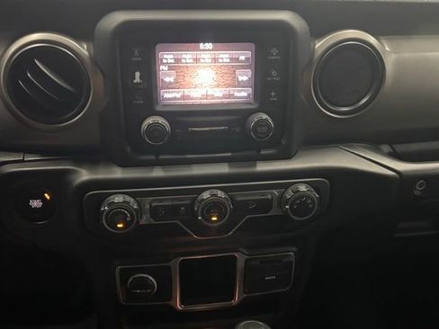 Used 2020 Jeep Wrangler Sport image 21