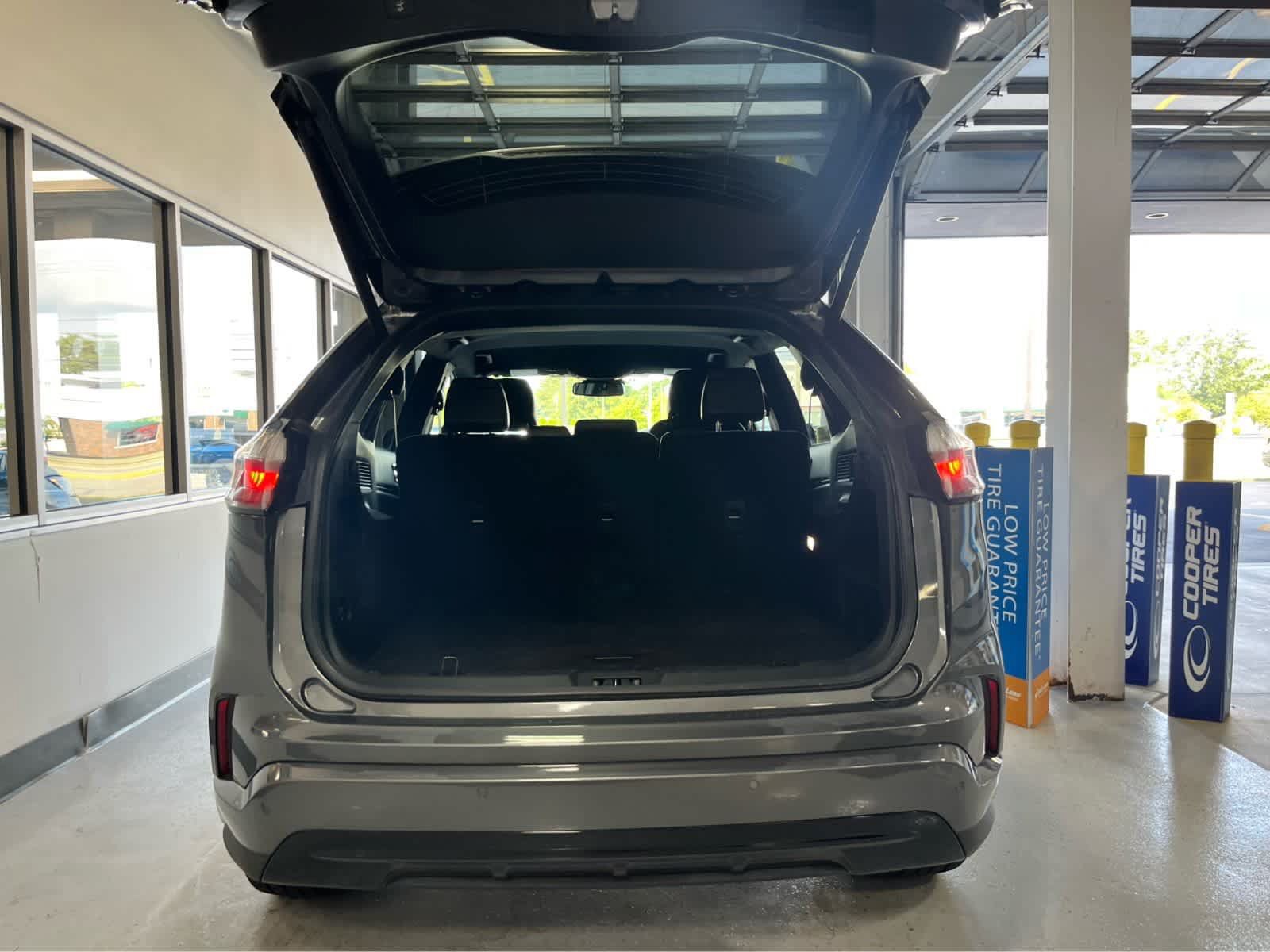 Certified 2024 Ford Edge ST-Line AWD/4WD image 28