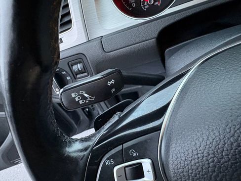 Used 2017 Volkswagen Golf Wolfsburg Edition image 36