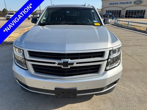 Used 2018 Chevrolet Tahoe Premier RWD image 2
