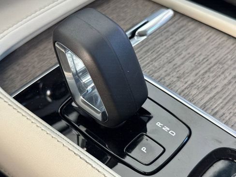 Certified 2023 Volvo XC90 B5 Plus w/ Protection Package Premier image 22