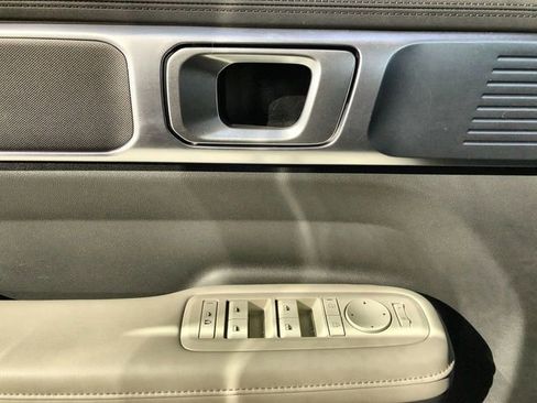 Used 2025 Hyundai Santa Fe SEL image 13