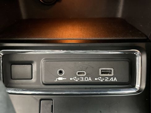 Used 2023 Subaru Ascent Premium image 40