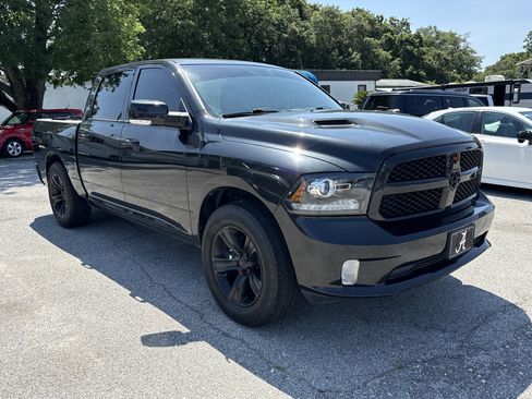 Used 2017 RAM 1500 Sport w/ Black Ram 1500 Sport Group AWD/4WD image 7