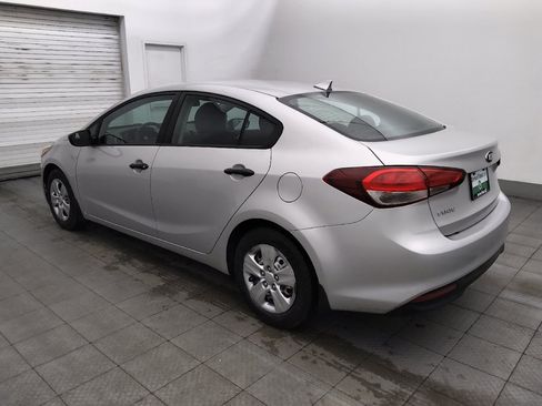 Used 2017 Kia Forte LX FWD image 3