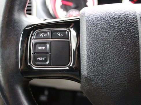 Used 2016 Dodge Grand Caravan SXT FWD image 19