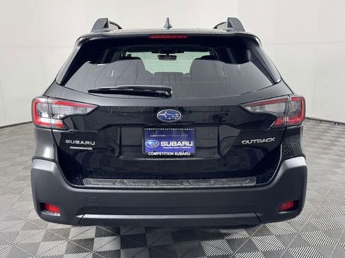 Used 2025 Subaru Outback Premium image 9
