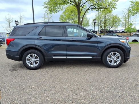 Used 2023 Ford Explorer XLT w/ Equipment Group 202A AWD/4WD image 6