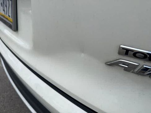 Used 2019 Honda Pilot Touring image 4