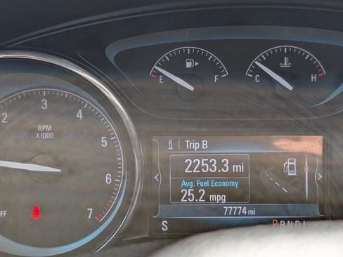 Used 2018 Buick Envision Essence image 7