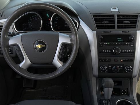 Used 2011 Chevrolet Traverse LT w/ Personal Connectivity Package image 10