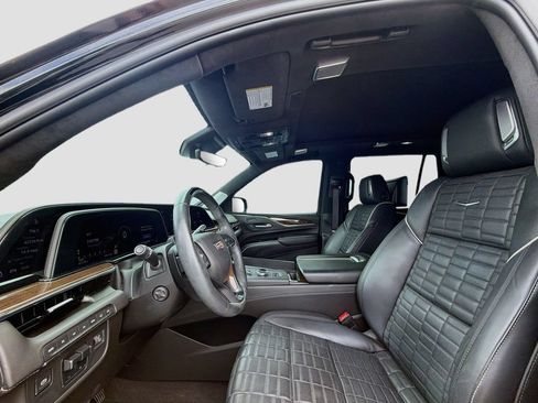 Used 2023 Cadillac Escalade Sport Platinum w/ Heavy-Duty Trailer Package AWD/4WD image 22