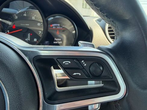 Used 2019 Porsche 718 Cayman image 16