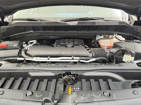 Used 2023 Chevrolet Silverado 1500 LT AWD/4WD image 39