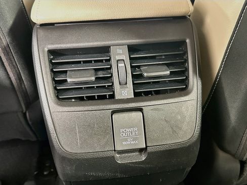 Used 2018 Honda Clarity Plug-In Hybrid image 25