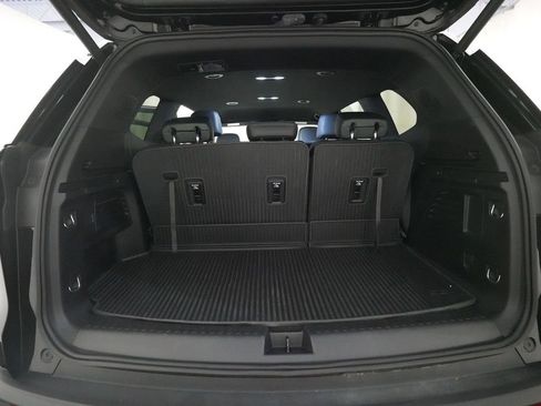 Used 2024 GMC Acadia AT4 w/ Luxury Package AWD/4WD image 10