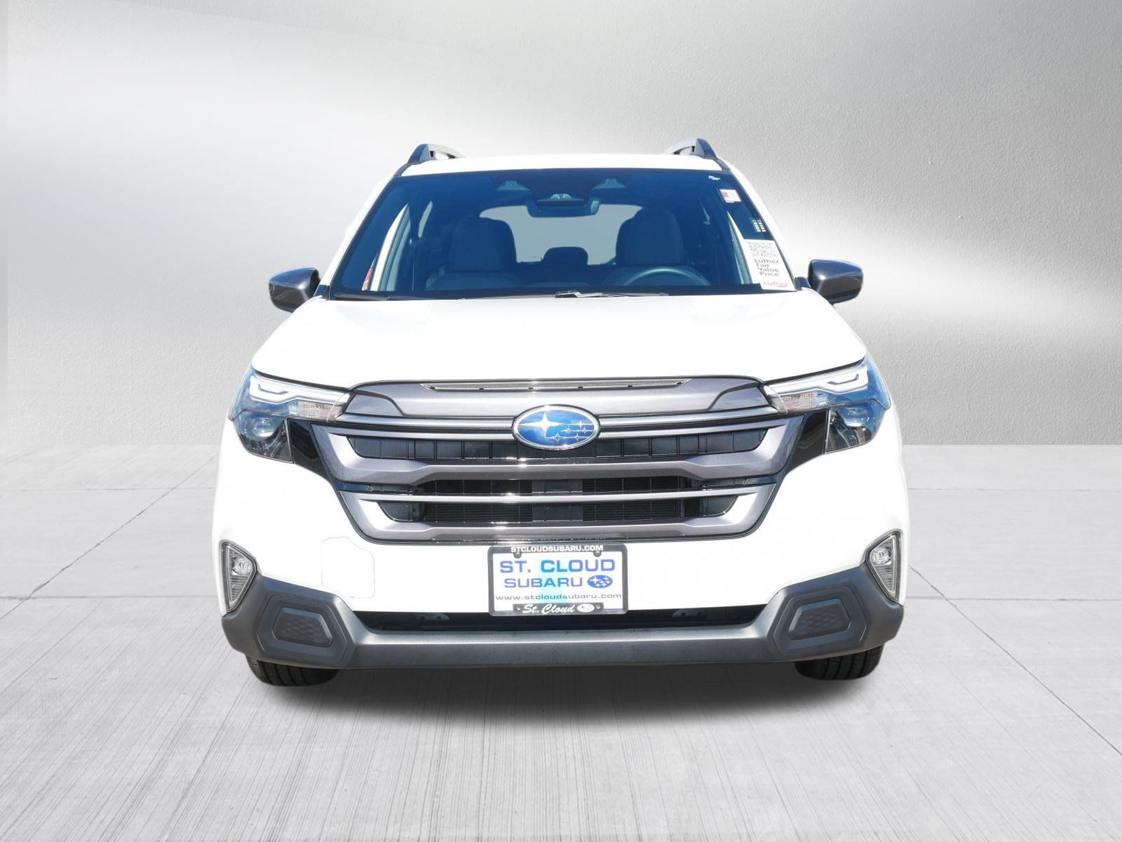 Used 2026 Subaru Forester Premium AWD/4WD image 2